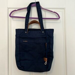 Fjallravan Kanken bag. Excellent condition. Like new!